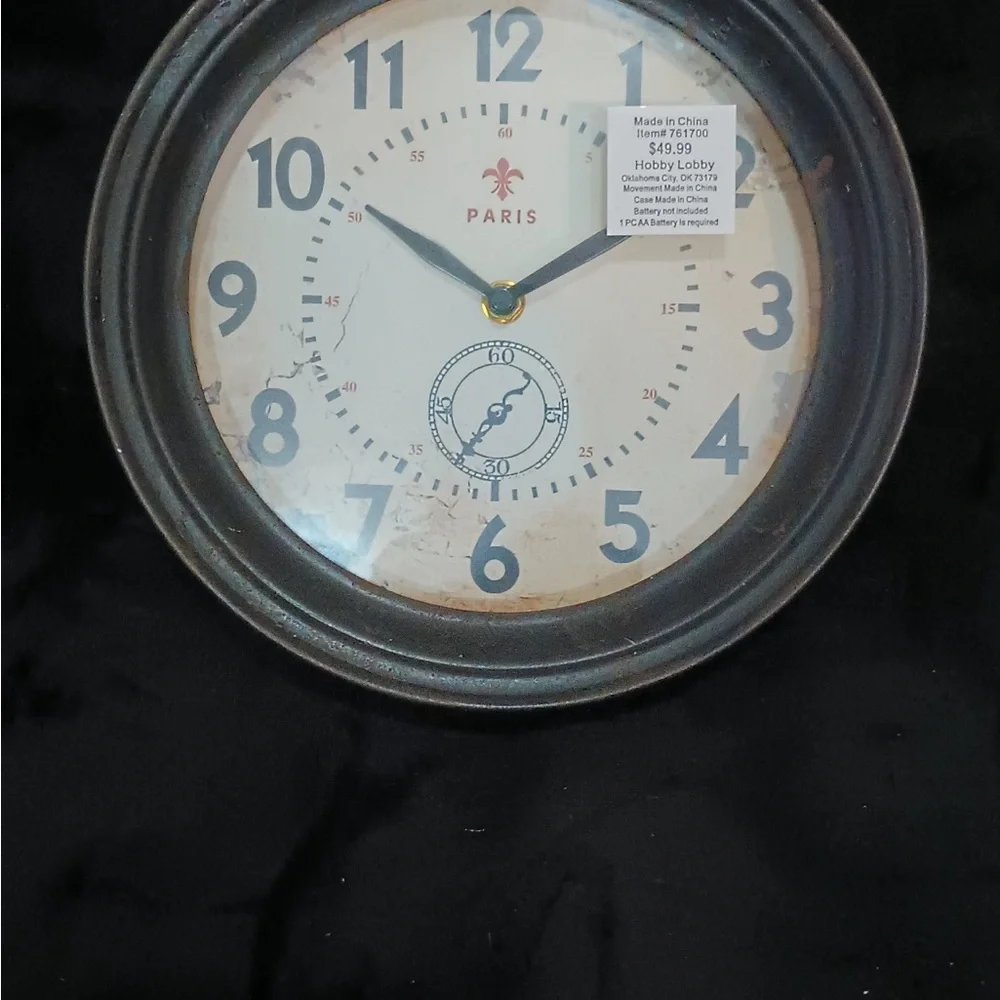 Clock - Picture 2 of 2
